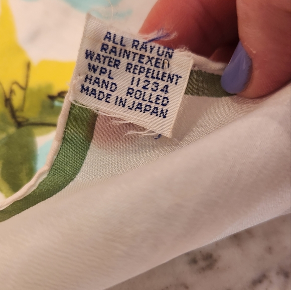 Vintage Japanese Hand Rolled Rayon 30" Scarf - Picture 4 of 4